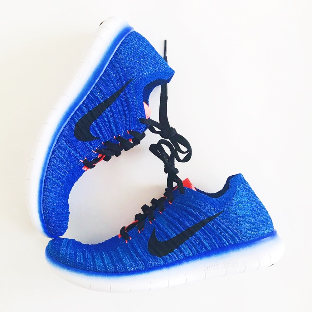 Last one Sz 6.5 🌹Nike free flyknit running shoes - Picture 2 of 7